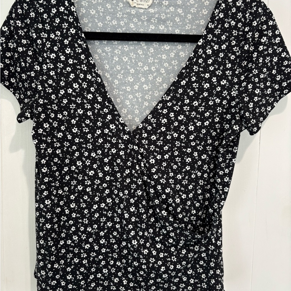 Elegant Floral V-Neck Blouse - Black and White
